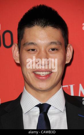 Jeremy Lin im Ankunftsbereich mal 100 Gala, Frederick P. Rose Hall, Jazz at Lincoln Center, New York, NY 24. April 2012. Foto von: Kristin Callahan/Everett Collection Stockfoto