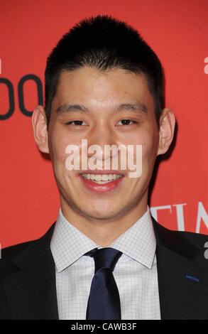 Jeremy Lin im Ankunftsbereich mal 100 Gala, Frederick P. Rose Hall, Jazz at Lincoln Center, New York, NY 24. April 2012. Foto von: Kristin Callahan/Everett Collection Stockfoto