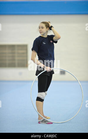 Medientag Lilleshall NSC britische Gymnastik. Squad-Mitgliedern vor der Europameisterschaft abgebildet. Francesca Jones während des Trainings am Lilleshall NSC abgebildet Stockfoto