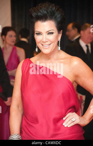 Kris Jenner besucht die 98. jährliche White House Correspondents' Association Dinner im Washington Hilton in Washington D.C. auf Samstag, 28. April 2012. Stockfoto