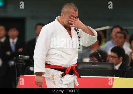 Keiji Suzuki (JPN), 29. April 2012 - Judo: 2012 All Japan Judo Championships, Halbfinale im Nihon Budokan, Tokio, Japan.  (Foto von Daiju Kitamura/AFLO SPORT) [1045] Stockfoto