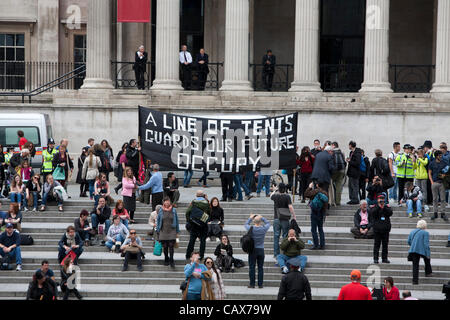 London, Vereinigtes Königreich, 05.01.2012. Mitglieder der Occupy zeigen ihre Unterstützung der Gewerkschaften auf Mayday oder International Workers' Day am 1. Mai. Stockfoto