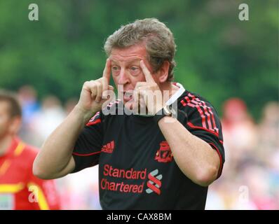 21.07.2010 neue FC Liverpool Manager Roy Hodgson bei vor dem Spiel üben mit seinem team Stockfoto