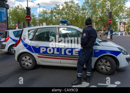 Paris, Frankreich, französische Polizei auf der Straße, im Mai, März, Auto Stockfoto