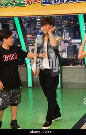 Alan Luo besucht ein Fernsehprogramm in Taipei, China auf Mittwoch, 2. Mai 2012. Stockfoto