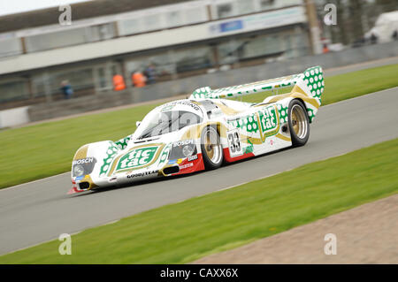 5. Mai 2012, Donington Park Racing Circuit, UK.  1989-Porsche 962C von Henrik Lindberg auf dem Donington historische Festival Stockfoto