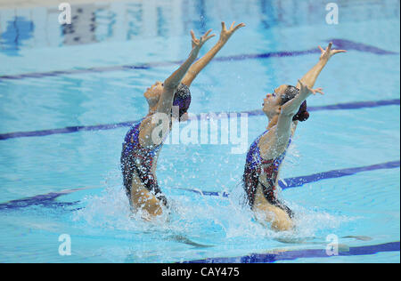 Mariko Sakai, Chisa Kobayashi (JPN), 3. Mai 2012 - Synchronschwimmen: Mariko Sakai und Chisa Kobayashi aus Japan führen während der Japan synchronisiert Swimming Championships Open 2012, Duette technische Kür am Tatumi International Pool in Tokio, Japan. (Foto von Atsushi Tomura /AFLO SPORT) [10 Stockfoto