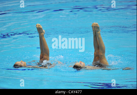 Mariko Sakai, Chisa Kobayashi (JPN), 3. Mai 2012 - Synchronschwimmen: Mariko Sakai und Chisa Kobayashi aus Japan führen während der Japan synchronisiert Swimming Championships Open 2012, Duette technische Kür am Tatumi International Pool in Tokio, Japan. (Foto von Atsushi Tomura /AFLO SPORT) [10 Stockfoto