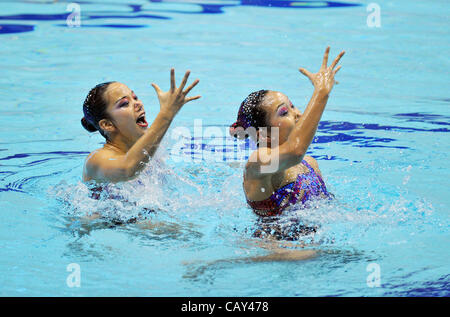 Mariko Sakai, Chisa Kobayashi (JPN), 3. Mai 2012 - Synchronschwimmen: Mariko Sakai und Chisa Kobayashi aus Japan führen während der Japan synchronisiert Swimming Championships Open 2012, Duette technische Kür am Tatumi International Pool in Tokio, Japan. (Foto von Atsushi Tomura /AFLO SPORT) [10 Stockfoto