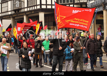 Chesterfield, Derbyshire, UK. 7. Mai 2012. Mai Tag Aktivisten marschiert am 35. Völker Gala und Demonstration. Der Chesterfield May Day Gala zählt zu den größten Veranstaltungen seiner Art UK. Stockfoto