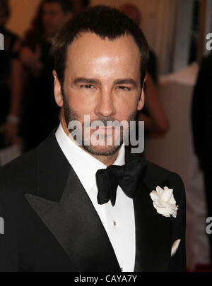 7. Mai 2012 - New York, New York, US - Designer TOM FORD besucht die "Schiaparelli und Prada: unmöglich Gespräche Costume Institute Gala im Metropolitan Museum of Art statt. (Bild Kredit: Nancy Kaszerman/ZUMAPRESS.com ©) Stockfoto