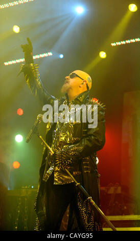 Britische Heavy-Metal-Band Judas Priest während des Konzerts in CEZ Arena.Pictured Sänger Rob Halford.Czech Republik, Pardubice, 8. Mai 2012. (CTK Foto/Josef Vostarek) Stockfoto