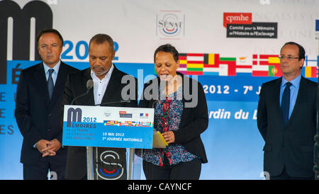 Paris, Frankreich, Group People, bei der Zeremonie des Endes der Sklaverei, mit Präsident "Francois Hollande", (rechts) Rednerin, Frau Rede Stockfoto