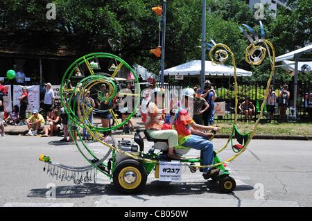 Jährliche Art Car Parade statt in der Innenstadt von Houston, Texas, USA, am 12. Mai 2012. Stockfoto