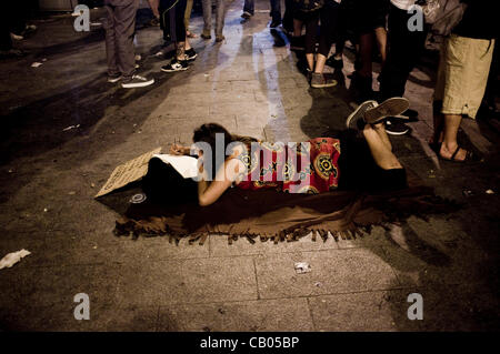 Spanien 15M Indignados Bewegung setzt neue Proteste auf seinen ersten Geburtstag. Madrid, Puerta del Sol Platz. 12.-13. Mai 2012 Stockfoto