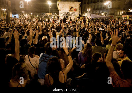 Spanien 15M Indignados Bewegung setzt neue Proteste auf seinen ersten Geburtstag. Madrid, Puerta del Sol Platz. 12.-13. Mai 2012 Stockfoto