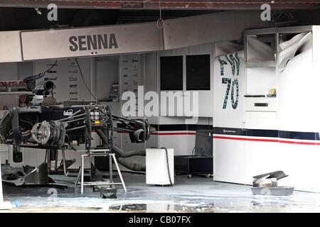 Den 13.05.2012. Catalunya, Barcelona, Spanien.  Das Auto der brasilianischen Formel1-Fahrer Bruno Senna Williams steht nach einem Brand in der Garage Team nach den Grand Prix von Spanien auf dem Circuit de Catalunya in Montmelo in der Nähe von Barcelona, Spanien, 13. Mai 2012. Stockfoto