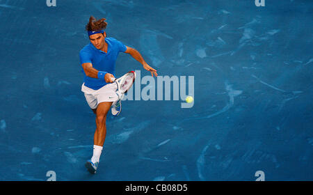 Den 13.05.2012 Madrid, Spanien. Madrid Open ATP Tennis Herrenfinale. Roger Federer gegen Tomas Berdych.  Roger Federer schlagen wieder aus dem ersten Satz an seine dritte Madrid Masters Titelgewinn mit freundlicher Genehmigung von einem 3-6 7-5 7-5 Sieg über Tomas Berdych zu verlieren Stockfoto