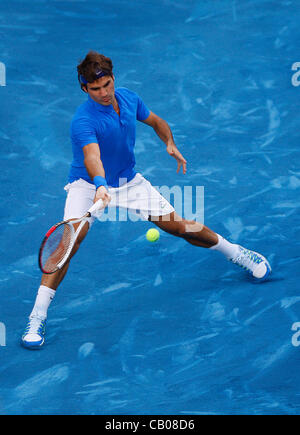 Den 13.05.2012 Madrid, Spanien. Madrid Open ATP Tennis Herrenfinale. Roger Federer gegen Tomas Berdych.  Roger Federer schlagen wieder aus dem ersten Satz an seine dritte Madrid Masters Titelgewinn mit freundlicher Genehmigung von einem 3-6 7-5 7-5 Sieg über Tomas Berdych zu verlieren Stockfoto