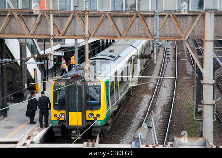 Northampton, UK. 14. Mai 2012. Die Regierung hat in £ 10 Millionen und anderen Partnern, einschließlich Network Rail und Northamptonshire Grafschaftsrat, treffen sich der Rest der 20 Mio. Pfund Entwicklungskosten, Northampton Castle Bahnhof zu ersetzen. Bau voraussichtlich bis Ende 2012 beginnen Stockfoto