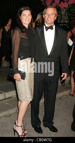 Sep 08, 2007 - New York, NY, USA-ROBERT KENNEDY JR. und Frau MARY KENNEDY bei der Anreise zum 40. Jahrestag von Ralph Lauren auf der Wintergarten-Gärten im Central Park statt. (Kredit-Bild: © Nancy Kaszerman/ZUMA Press) Stockfoto