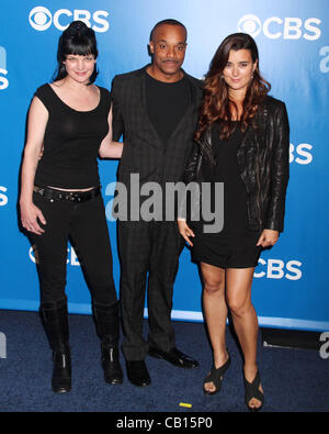 16. Mai 2012 - New York, New York, US - Schauspieler PAULEY PERRETTE, COTE DE PABLO und ROCKY CARROLL besuchen die CBS 2012 Upfront im Lincoln Center statt. (Bild Kredit: Nancy Kaszerman/ZUMAPRESS.com ©) Stockfoto