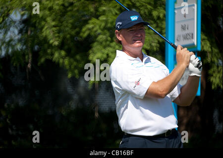 17. Mai 2012: Ernie Els in der ersten Runde der HP Byron Nelson Championship 2012 bei TPC Las Colinas Four Season Resort in Irving, TX. Stockfoto