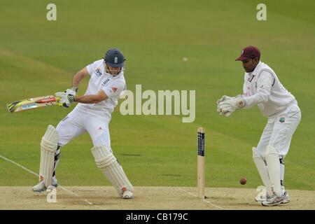 18.05.2012 London, England. England V West Indies erste Test - zweiter Tag.  A. J. Strauss [England] in Aktion beim ersten Test auf Lords Cricket Ground. Stockfoto