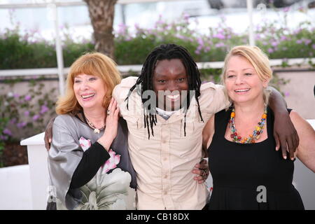 Schauspielerin Margarethe Tiesl, Schauspieler Peter Kazungu, Schauspielerin Inge Maux, beim Photocall zum Film Paradies: Liebe in der 65. Filmfestspiele von Cannes. Freitag, 18. Mai 2012 in Cannes Film Festival, Frankreich. Stockfoto