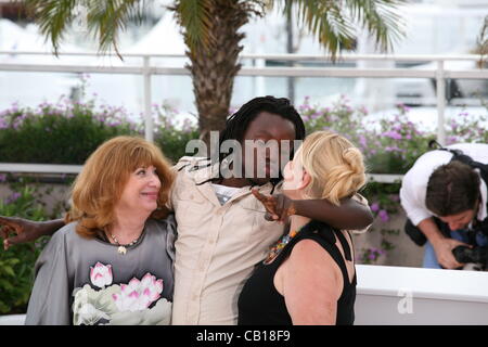 Schauspielerin Margarethe Tiesl, Schauspieler Peter Kazungu, Schauspielerin Inge Maux beim Photocall zum Film Paradies: Liebe in der 65. Filmfestspiele von Cannes. Freitag, 18. Mai 2012 in Cannes Film Festival, Frankreich. Stockfoto