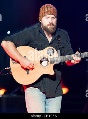 11. Mai 2012 - Raleigh, North Carolina; USA - führt Musiker ZAC BROWN der Zac Brown Band live als ihre 2012 Tour macht Halt in der Time Warner Cable Musikpavillon mit Sitz in Raleigh. Copyright 2012 Jason Moore. (Kredit-Bild: © Jason Moore/ZUMAPRESS.com) Stockfoto