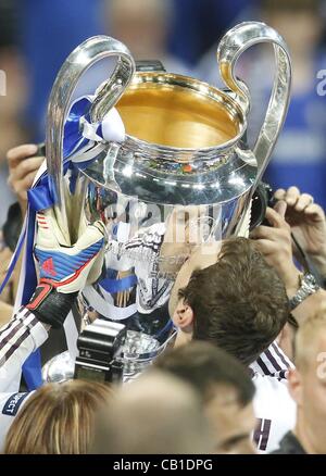 Petr CECH, Chelsea1 Champions League Pokal, Trophaee, Trophäe, Jubel, Freude, Schlagzeuggeschäft, Feiern, Lachen, Jubelt, Freuen, Reisst die Arme Hoch, Ballt sterben Faust FC BAYERN München - FC CHELSEA (3 -4) Lover Fussball Herren UEFA Champions League Finale, Allianz Arena München, 19.05.2012 CL Saison 2011 Stockfoto