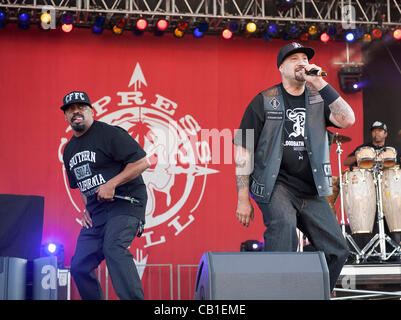 19. Mai 2012 - Columbus, Ohio; USA - Rap Artist B-REAL und SEN DOG Band Cypress Hill führt live als Teil der 6. jährlichen Rock auf der Range-Musik-Festival, die stattfindet am befindet sich in Columbus Crew Stadium. Copyright 2012 Jason Moore. (Kredit-Bild: © Jason Moore/ZUMAPRESS.com) Stockfoto