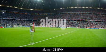 Die Champions Trophy, 19. Mai 2012 - Fußball / Fußball: vor dem UEFA Champions League 2011-2012 Finale Spiel zwischen Bayern München und Chelsea an der Allianz Arena Stadion in München, Deutschland. (Foto von Aicfoto) (ITALIEN) [0855] Stockfoto