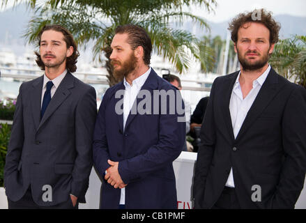 L-r: Shia Labeouf (Schauspieler), Tom Hardy (Darsteller), Jason Clarke (Schauspieler) beim Fototermin für den Film 'Lawless' 65. Cannes Film Festival 2012 Palais des Festival, Cannes, Frankreich Samstag, 19. Mai 2012 Stockfoto