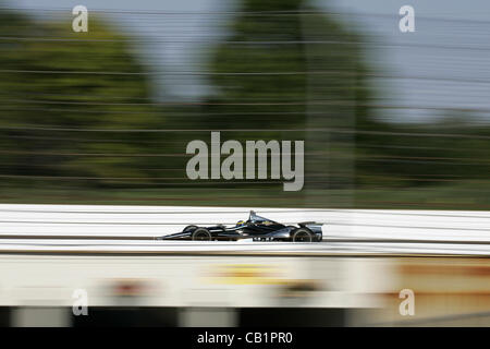 18. Mai 2012 - Indianapolis, Indiana, USA - IZOD Indycar Series, der Indy 500, Indianapolis, IN, Qualifikation, 18-27 Mai 2012, SEBASTIEN BOURDAIS Dragon Racing Chevrolet (Kredit-Bild: © Ron Bijlsma/ZUMAPRESS.com) Stockfoto