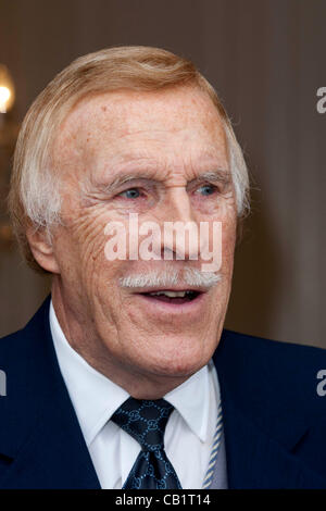 London, UK. 21 Mai 2012. 2012-RHS Chelsea Flower Show in London Sir Bruce Forsyth Stockfoto