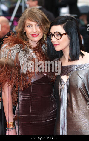 21. Mai 2012 - Cannes, Frankreich - CCANNES, Frankreich - 21. Mai: Sylvie Hoarau (R) und Aurelie Saada (L) aus dem französischen Duo Brigitte besuchen die "Vous N'avez Encore Rien Vu" Premiere während der 65. jährlichen Cannes Film Festival im Palais des Festivals im 21. Mai 2012 in Cannes, Frankreich. (Kredit-Bild: © Fred Stockfoto