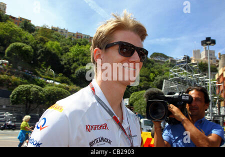 23.05.2012., Monaco.  Deutsche Formel1-Fahrer Nico Huelkenberg von Force India kommt das Fahrerlager an der F1 Rennstrecke von Monte Carlo, Monaco, 23. Mai 2012. Der Grand Prix statt findet am 27. Mai. Stockfoto