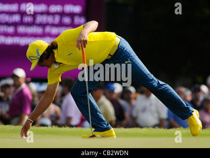 25. Mai 2012 - Fort Worth, Texas, USA - 25. Mai 2012. Ft. Worth, Tx USA. Rickie Fowler in der zweiten Runde des Crowne Plaza Invitational im Colonial am Freitag. (Kredit-Bild: © Ralph Lauer/ZUMAPRESS.com) Stockfoto