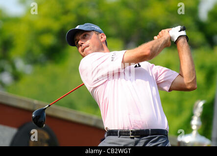 25. Mai 2012 - Fort Worth, Texas, USA - 25. Mai 2012. Ft. Worth, Tx USA. Matt Kuchar in der zweiten Runde des Crowne Plaza Invitational im Colonial am Freitag. (Kredit-Bild: © Ralph Lauer/ZUMAPRESS.com) Stockfoto