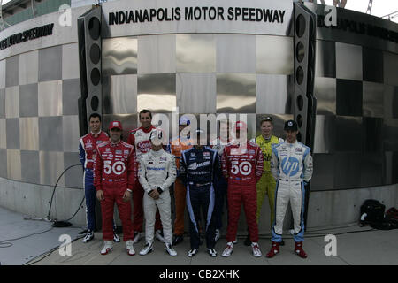25. Mai 2012 - Indianapolis, Indiana, USA - IZOD Indycar Series, der Indy 500, Indianapolis, IN, Qualifikation, 18-27 Mai 2012, GRAHAM RAHAL, Service Zentrale Chip Ganassi Racing Honda, DARIO FRANCHITTI, Target Chip Ganassi Racing JUSTIN WILSON, Sonny BBQ Dale Coyne Racing Honda, Honda, TAKUMA Stockfoto