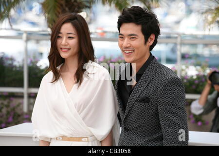 Kim Hyo-Jin Kim Kang-woo, der an die Geschmack des Geldes Fototermin bei der 65. Cannes Film Festival France. Samstag, 26. Mai 2012 Stockfoto