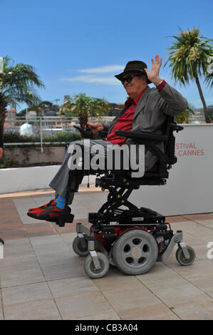 23. Mai 2012 - Mai Cannes, Russland - 23,2012.Cannes,France. Im Bild: Regisseur Bernardo Bertolucci an einem Fototermin beim Cannes Film Festival 2012. (Kredit-Bild: © Maksim Malinouski/PhotoXpress/ZUMAPRESS.com) Stockfoto