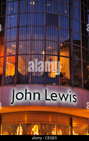 John Lewis-Logo am Eingang nach Kingston, Surrey shop Stockfoto