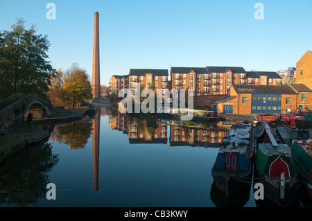 Portland-Becken.  Kreuzung der Peak Forest und Ashton Kanäle.  Ashton unter Lyne Tameside, Manchester, England, Vereinigtes Königreich Stockfoto