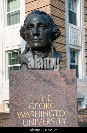 Eine Bronze-Büste auf dem Campus der George Washington Universität in Washington DC, Vereinigte Staaten von Amerika-USA Stockfoto