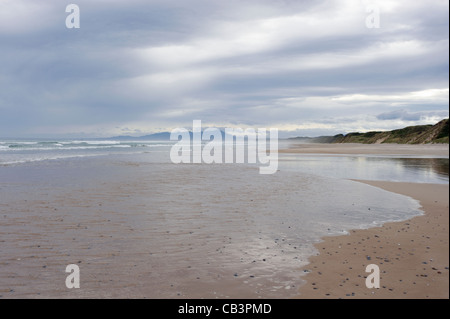 Mount Heemskirk reichen von Strand, Westküste, Tasmanien, Australien Stockfoto