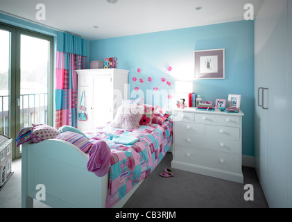 Blau und rosa Mädchen Schlafzimmer Stockfoto