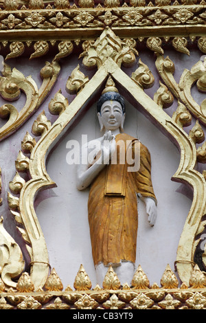 Buddhistischer Tempel hautnah im Issan, Thailand. Stockfoto